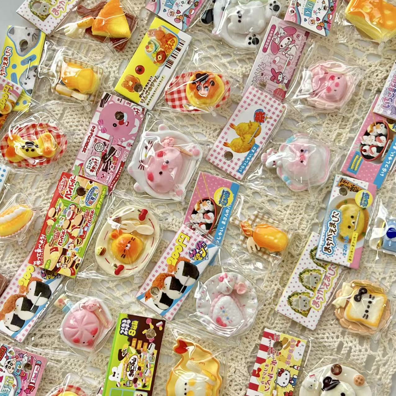 Luckykoo Mini Animal Squishy Squeeze Toy Custom Keychains Taba Squishy Stress Relief Toys for Children