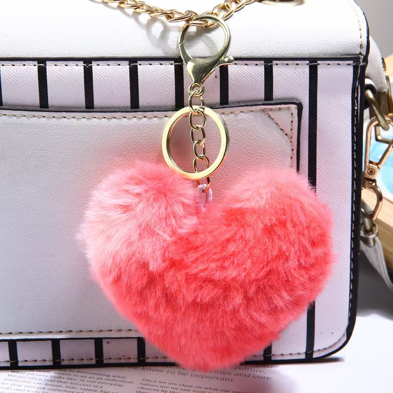 Factory Direct Sale Heart Keychain Red Plush Toy Bag Charm Felt Fluffy Pink Ring Shape Key Chain Plushy