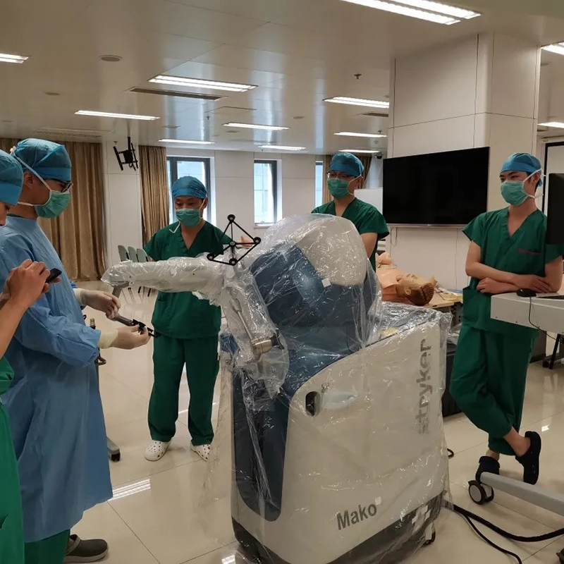 Customized OEM Disposable Medical Equipment Sleeve / Cover Surgical Robot Protective Drapes