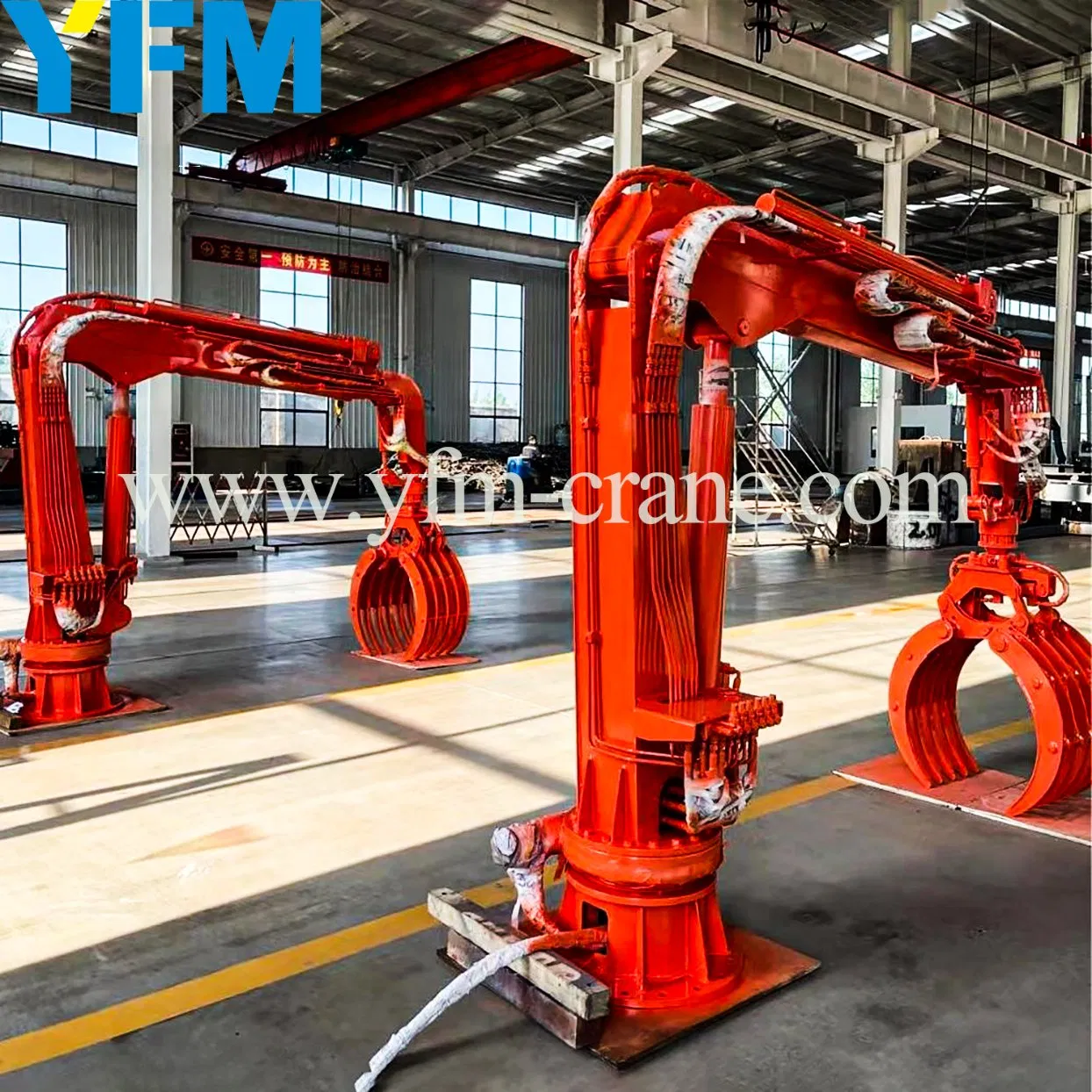 Top Quality Multipurpose Amphibious Dredger Multifunctional Robotic Arm Light-Duty Knuckle Boom Crane with Own Propulsion System for Sale