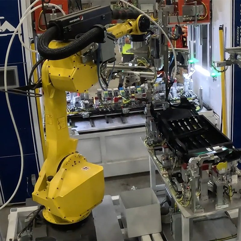 Programming Industrial Handling Robot Fanuc M-710IC/70 70kg Payload Robotic Arm with Gripper CNC Machine Tool Tending Robot Loading Unloading