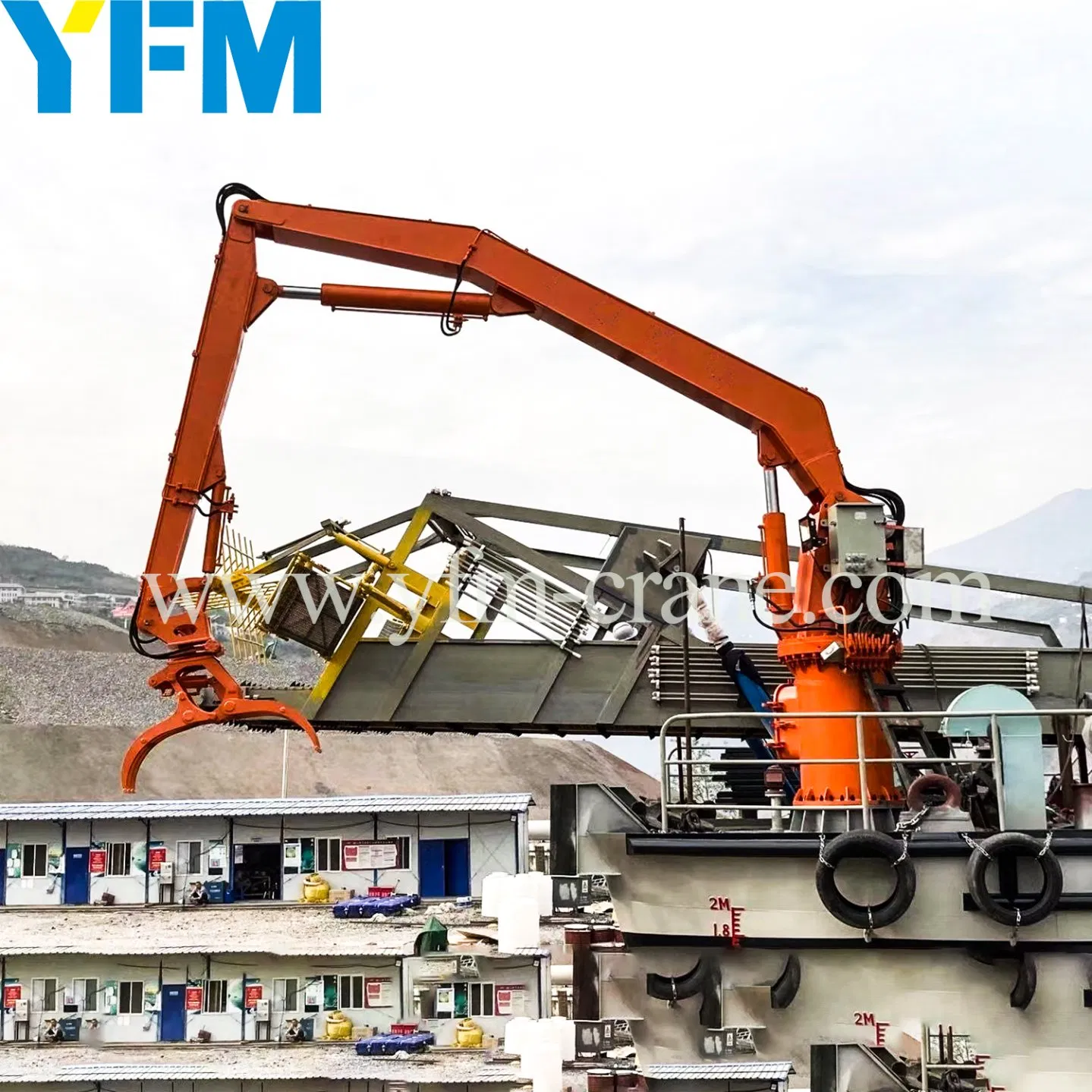 Top Quality Multipurpose Amphibious Dredger Multifunctional Robotic Arm Light-Duty Knuckle Boom Crane with Own Propulsion System for Sale
