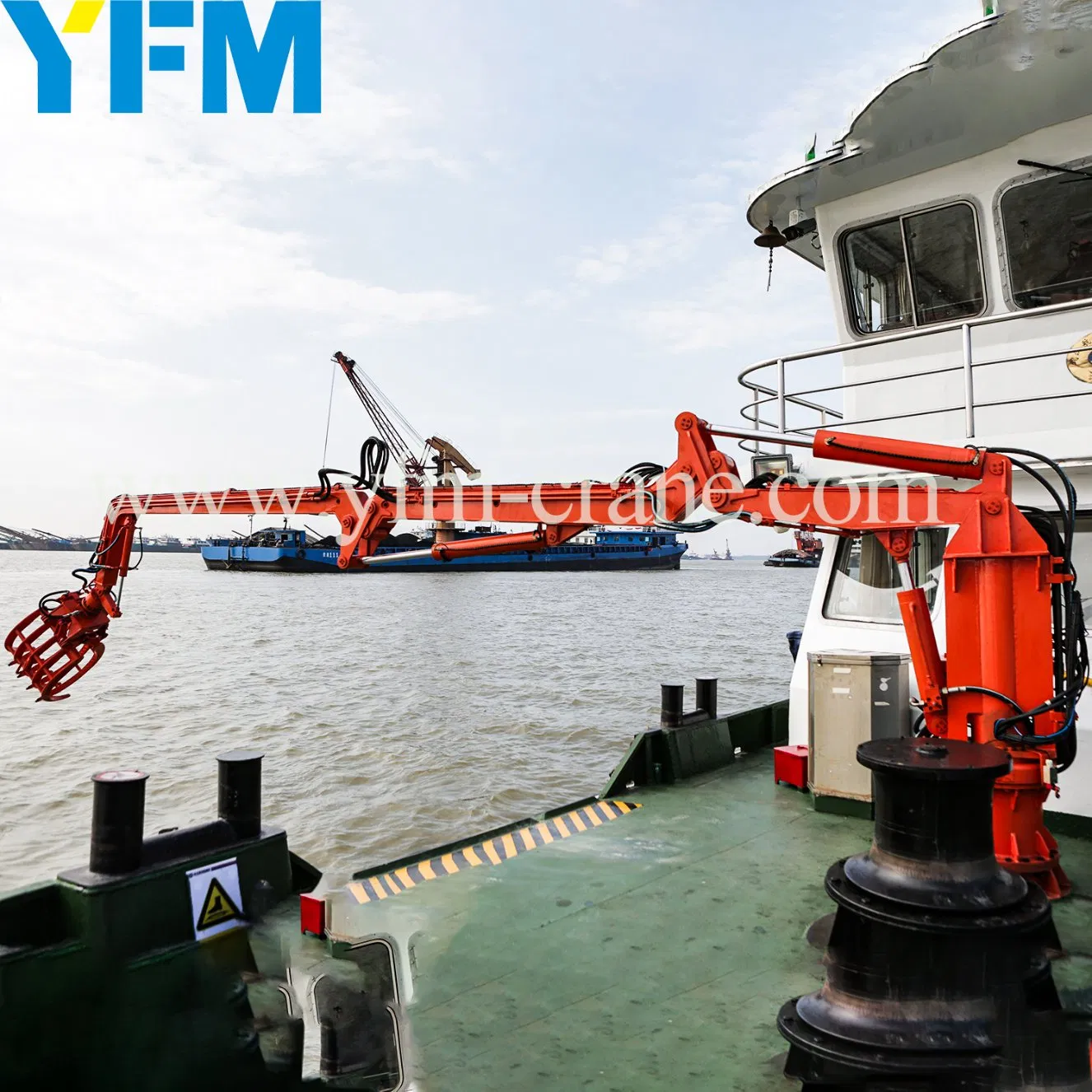 Top Quality Multipurpose Amphibious Dredger Multifunctional Robotic Arm Light-Duty Knuckle Boom Crane with Own Propulsion System for Sale