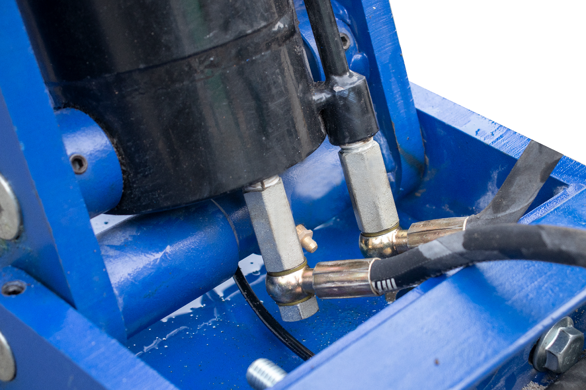 Efficient Scissor Parking System for Light Vehicles in Home Garages