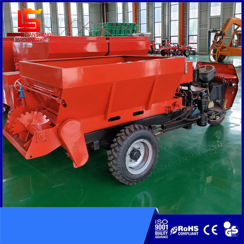Tricycle Type Diesel Power Rear Spiral Manure Spreader Three-Wheel Self-Propelled Farmyard Manure Spreader Greenhouse Field Orchard Fertilizer Spreader