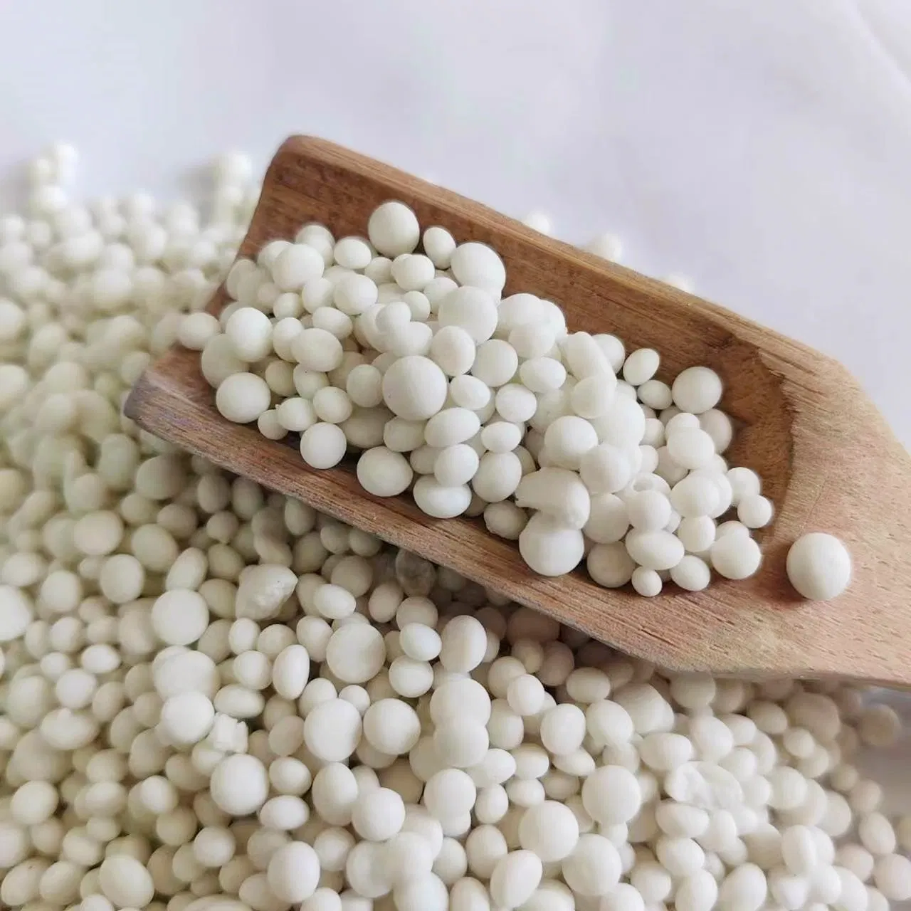 High Content of Nitrogen Phosphorus Potassium NPK Compound Fertilizer 19-19-19