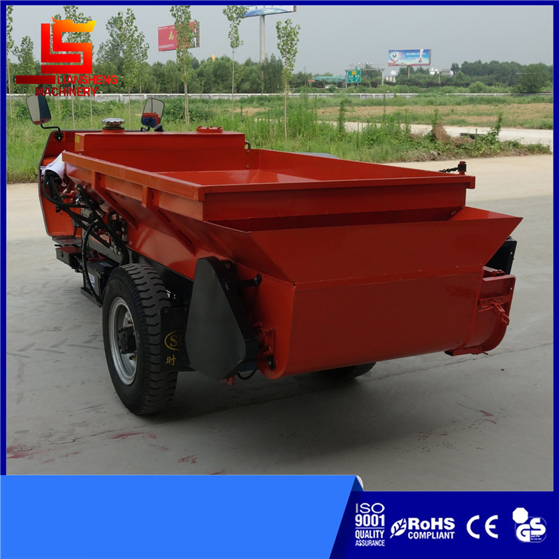 Tricycle Type Manure Spreader Diesel Power Self-Propelled Rear Spiral Fertilizer Spreader Three-Wheel Offset Manure Spreader
