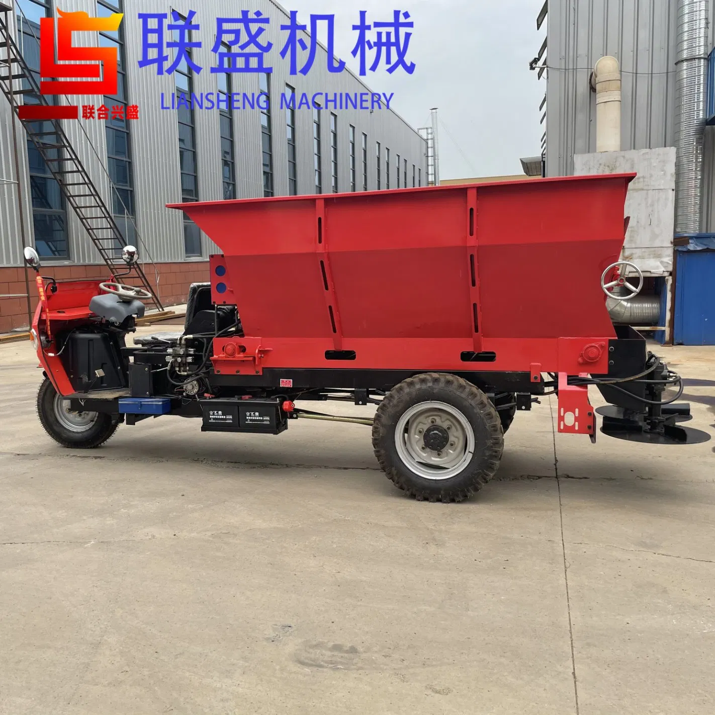 Self-Propelled 2.5 Cube Manure Spreader Fertilizer Spreader Farmyard Manure Spreader