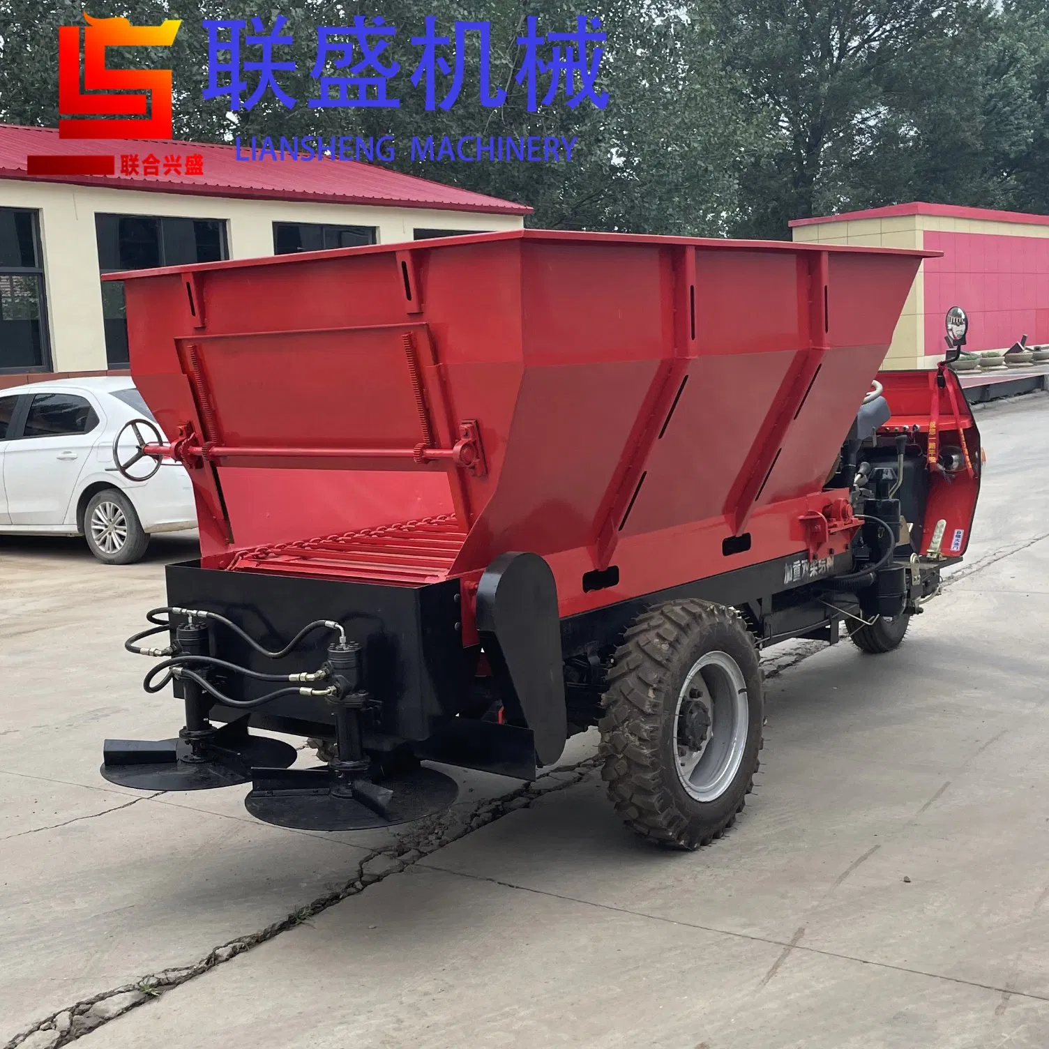 Self-Propelled 2.5 Cube Manure Spreader Fertilizer Spreader Farmyard Manure Spreader