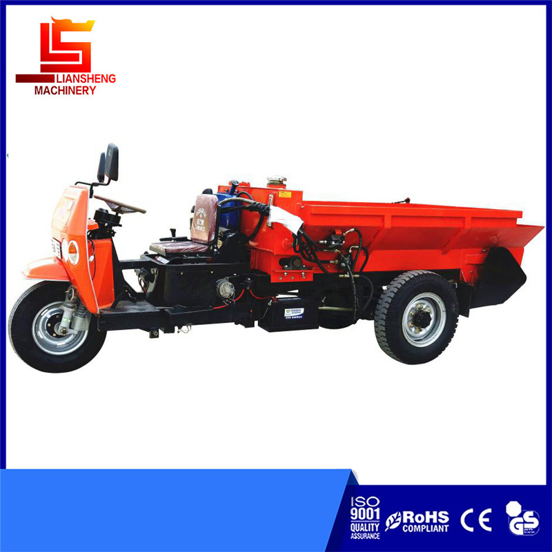 Tricycle Type Manure Spreader Diesel Power Self-Propelled Rear Spiral Fertilizer Spreader Three-Wheel Offset Manure Spreader