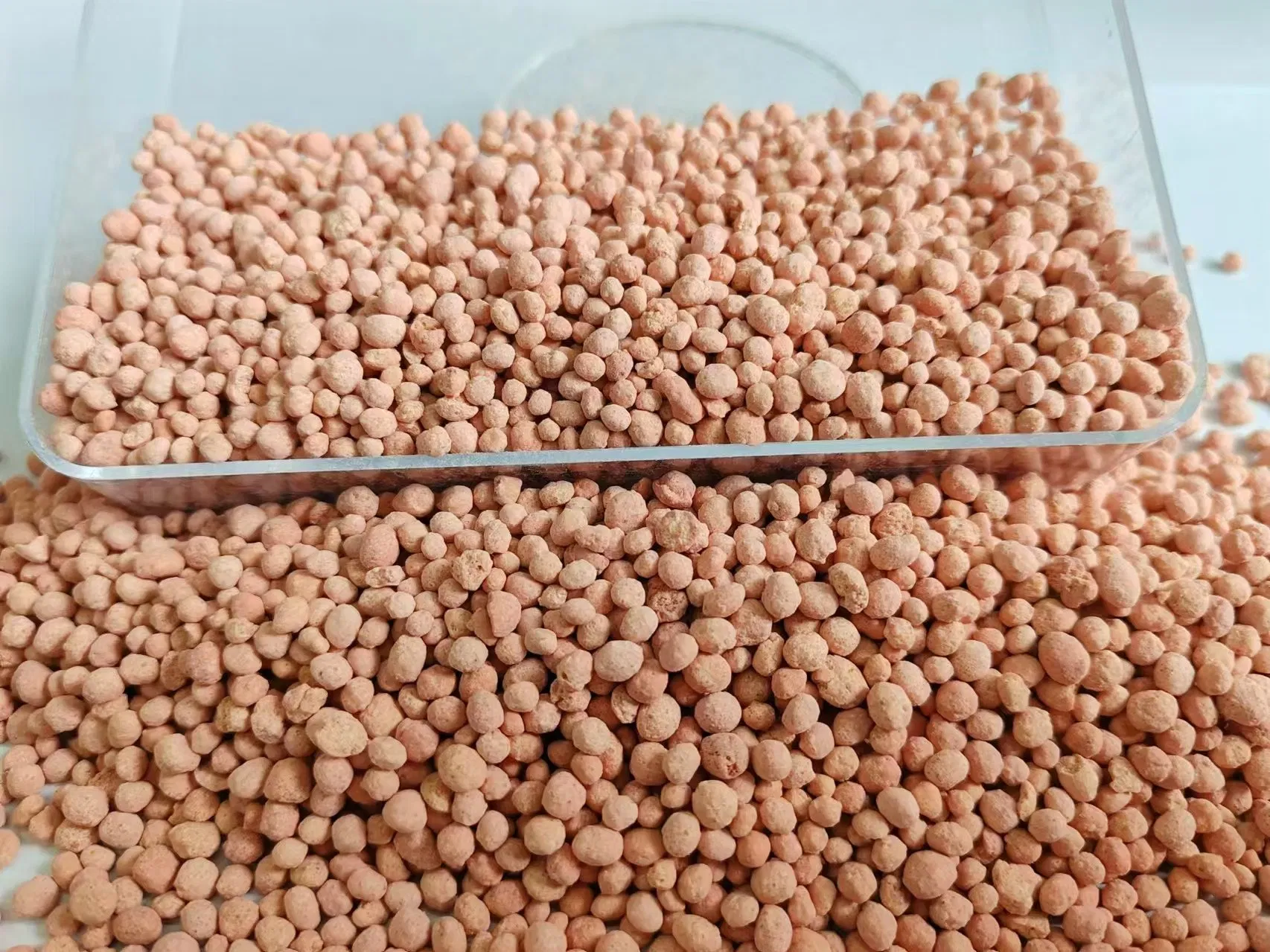 Slow Release Compound Fertilizer NPK 16-16-8/16-16-16 Granular