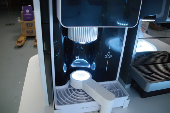 New open robot coffee bar 011