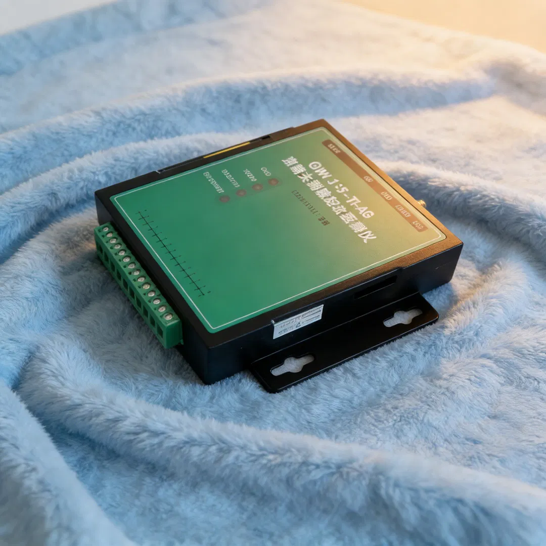 Remote Data Acquisition Unit with TCP/IP and UDP Real-Time Transmission for Monitoring Systems