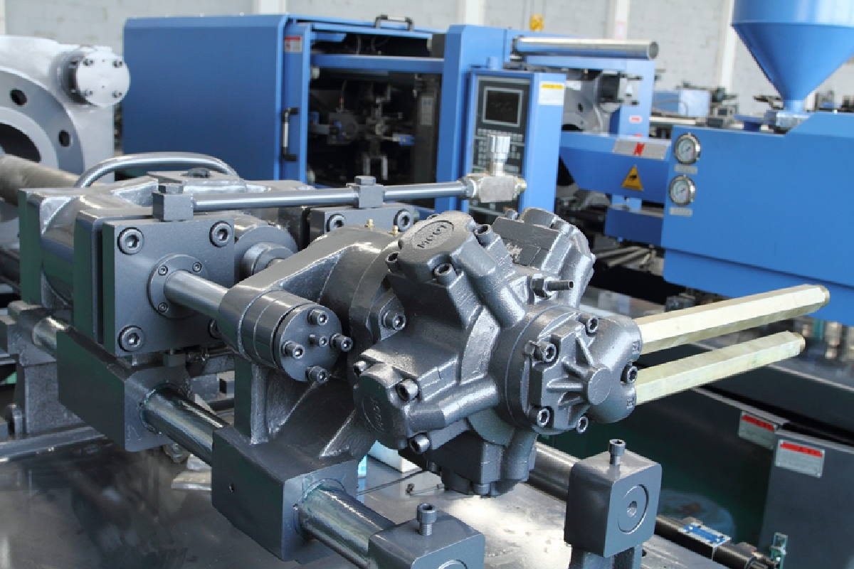 Digital Twin Injection Molding Machine Virtual Commissioning Technology From China