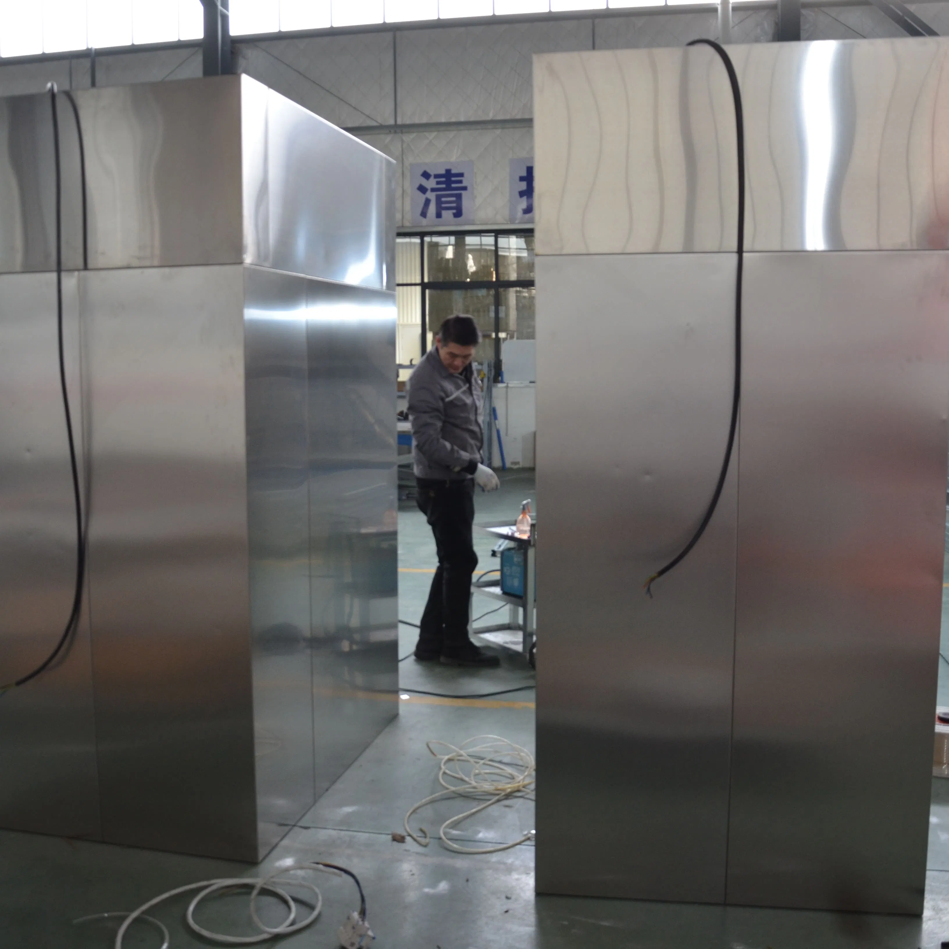 Precision Weighing Platform with Advanced HEPA Filtration Technology
