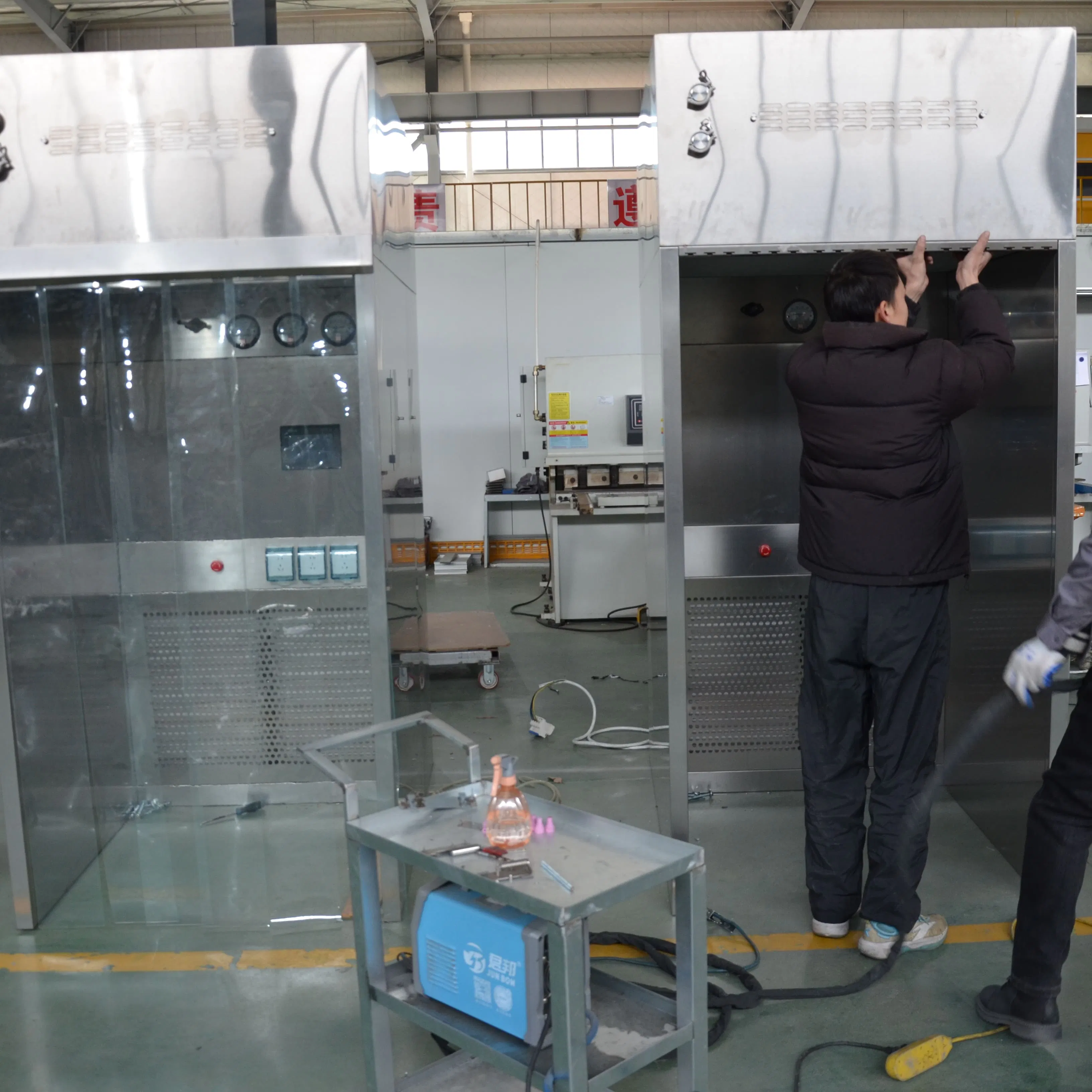Precision Weighing Platform with Advanced HEPA Filtration Technology
