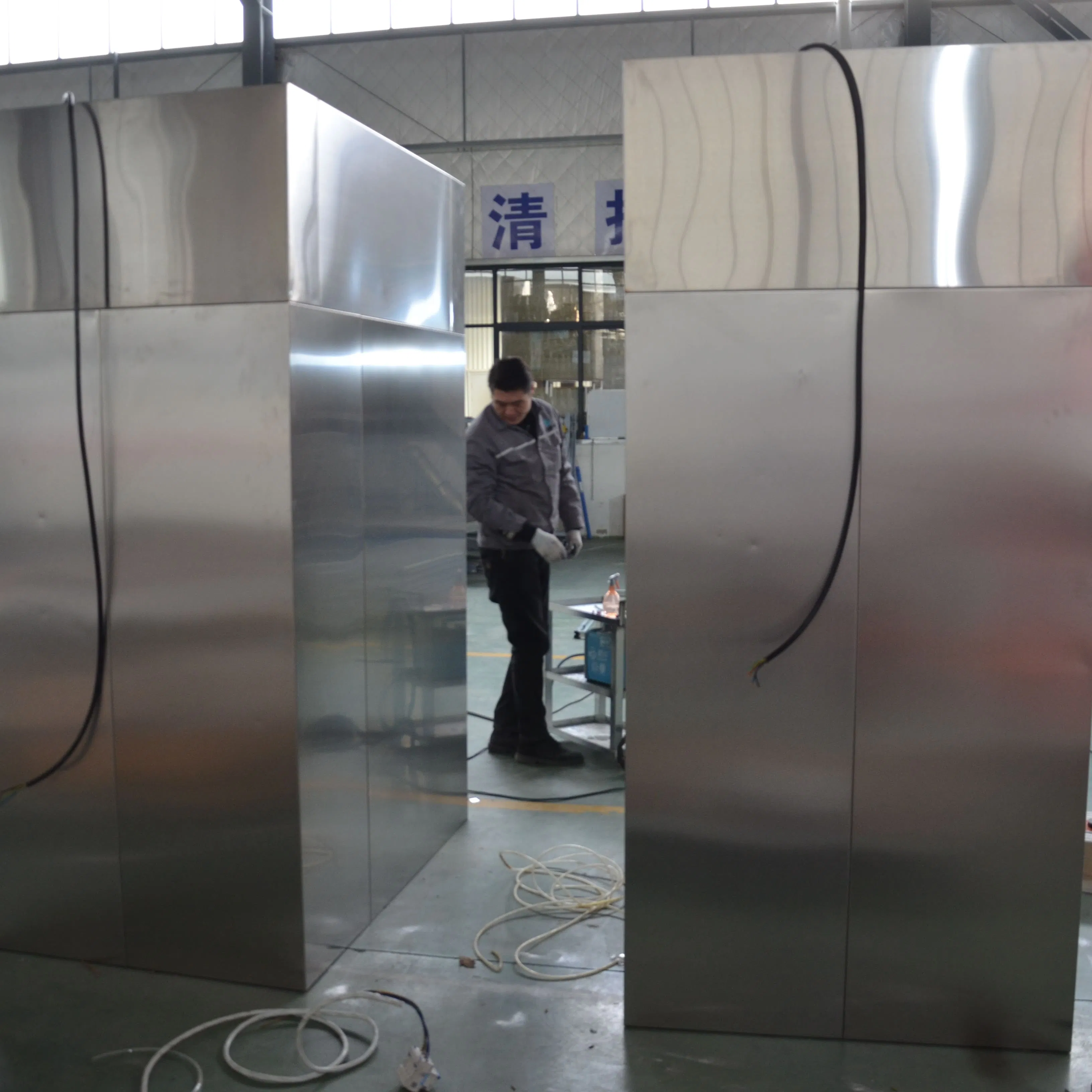 Precision Weighing Platform with Advanced HEPA Filtration Technology
