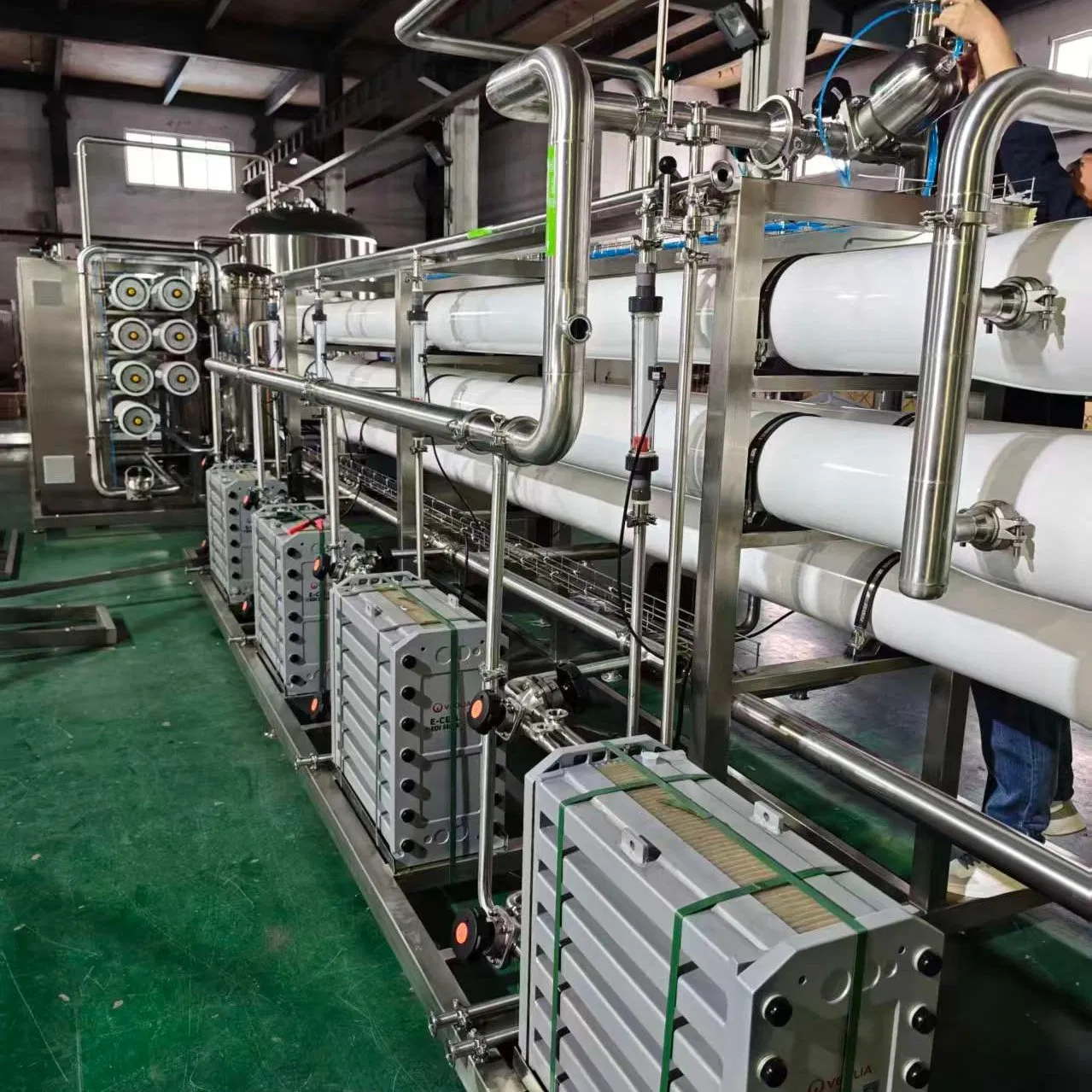 Premium Water Filtration Solutions for Beverage Manufacturing Processes