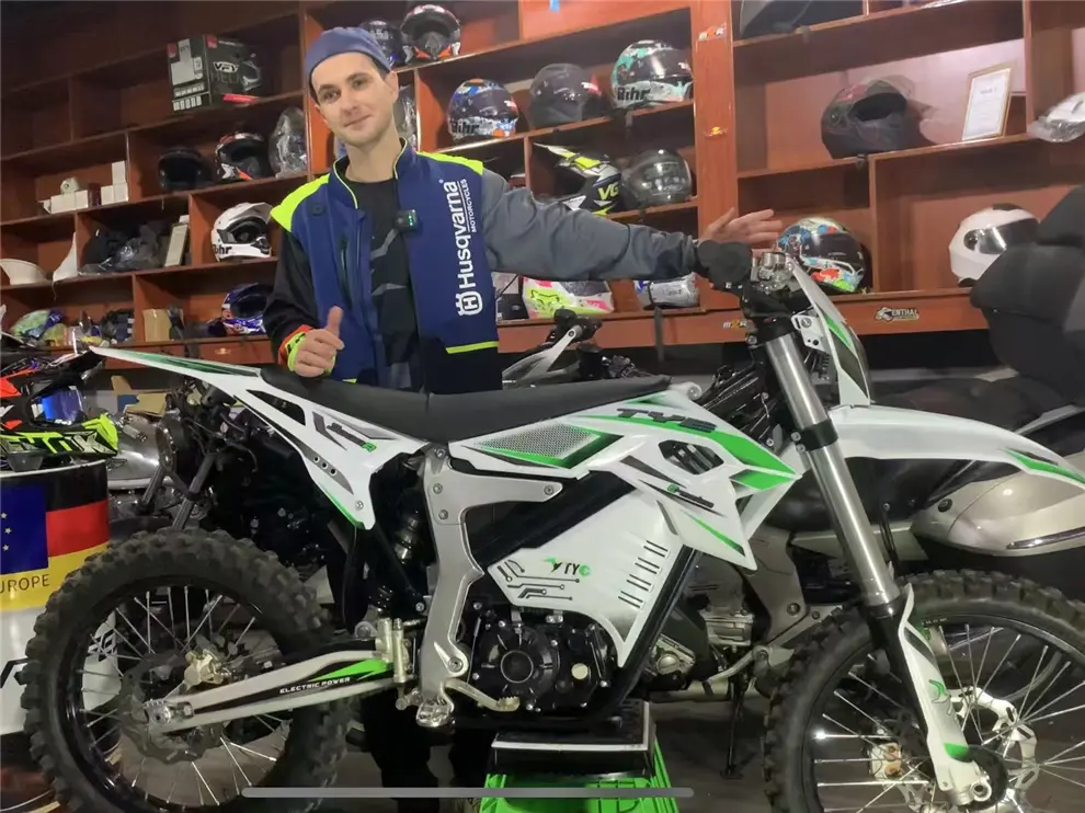 TYE electric motorcycle international exhibition customer visit