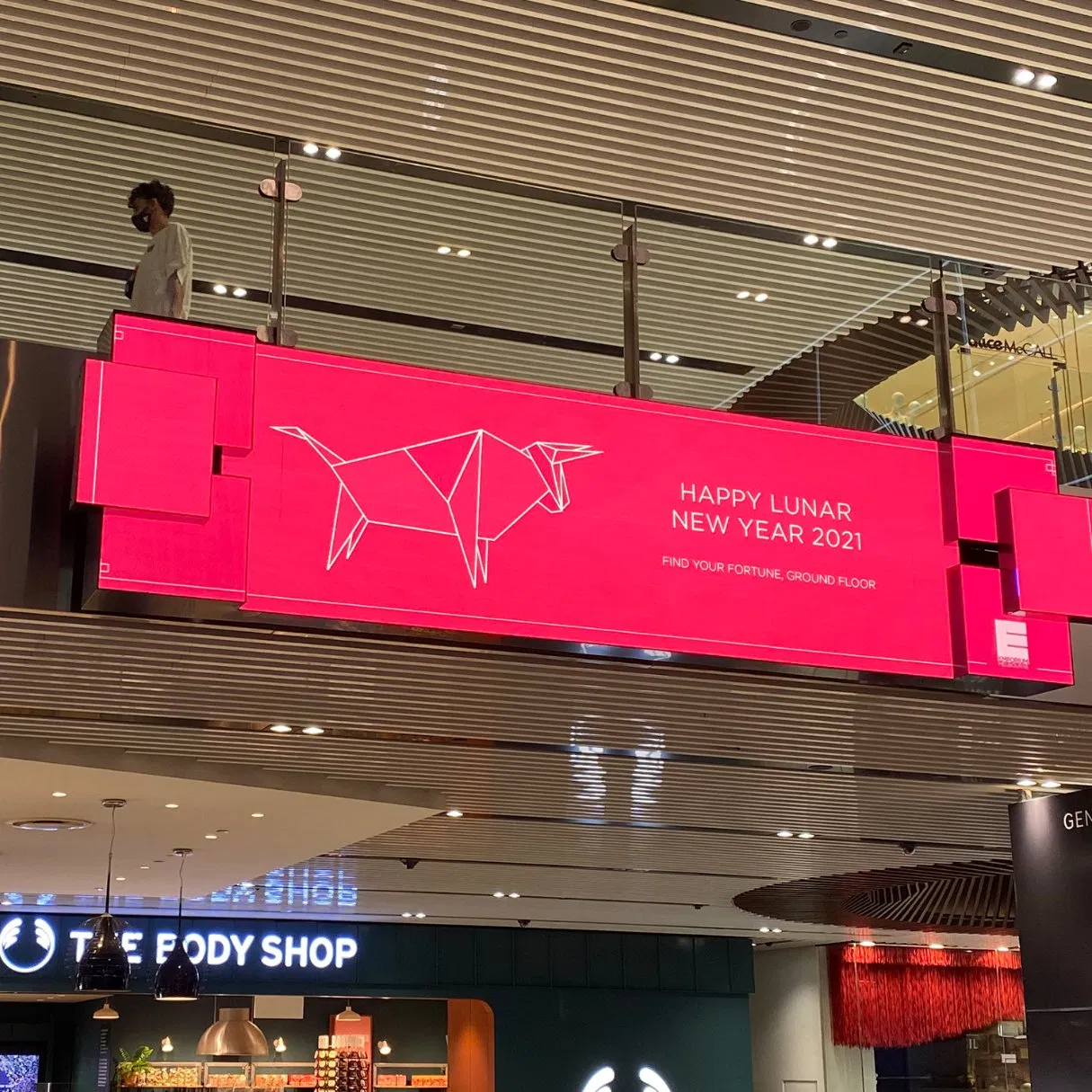 Indoor RGB Full Color HD Video Wall LED Advertising Signage Display Board