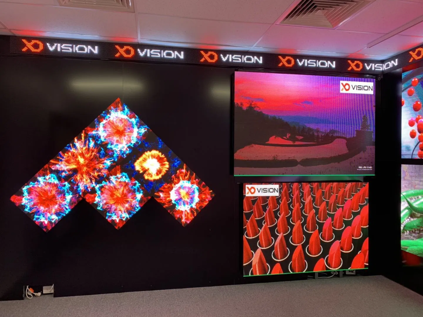 Indoor P3.91 500*1000mm LED Display Screen Diecasting Aluminum Cabinet Advertising Board Video Wall LED