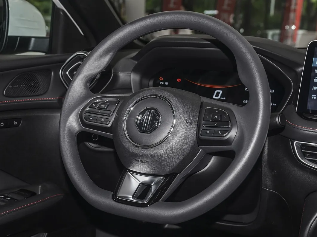 MG5 Sport SUV View 2