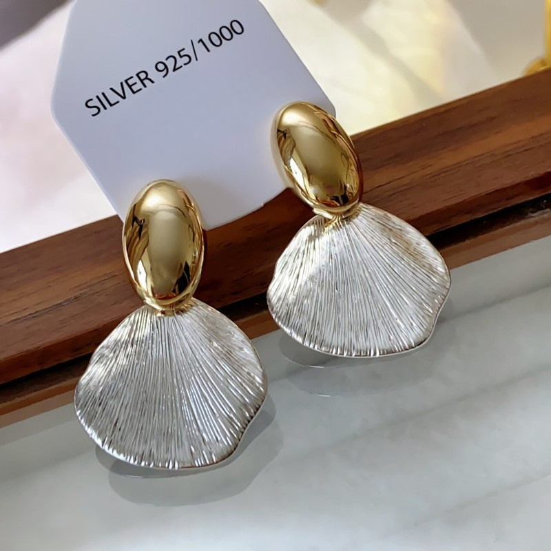 Popular Product Retro Minimalist Style Earrings, Elegant and Luxurious, High-End, Fashionable and Versatile Trendy Stud Earrings