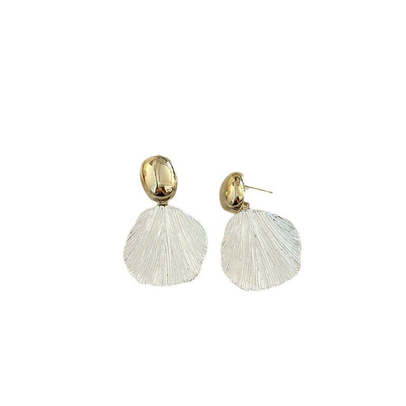 Popular Product Retro Minimalist Style Earrings, Elegant and Luxurious, High-End, Fashionable and Versatile Trendy Stud Earrings