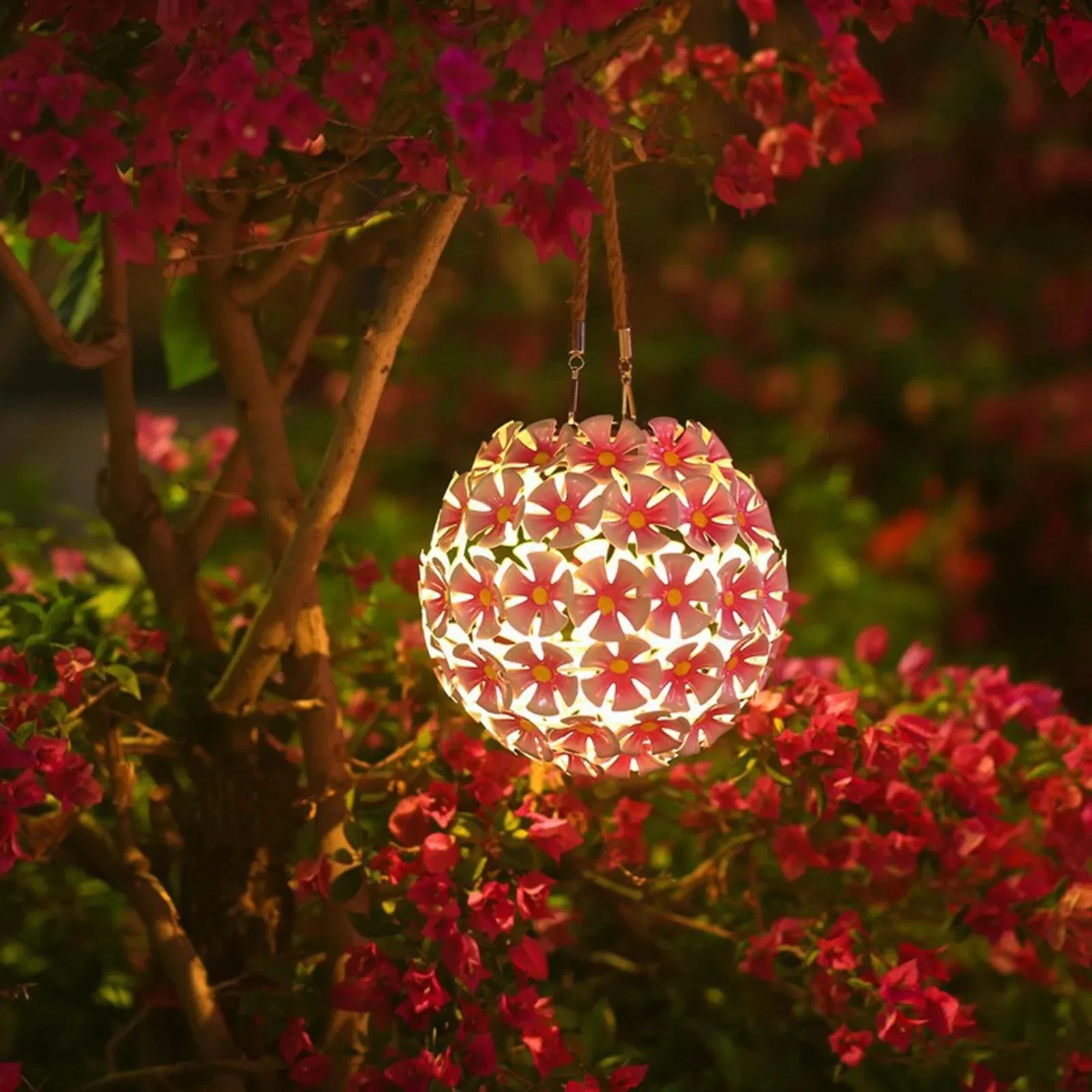 Hanging Outdoor Decorative LED Solar Powered Garden Lantern Lights Outside for Yard Patio Lawn Decorations