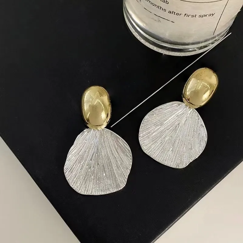 Earrings Photo 2