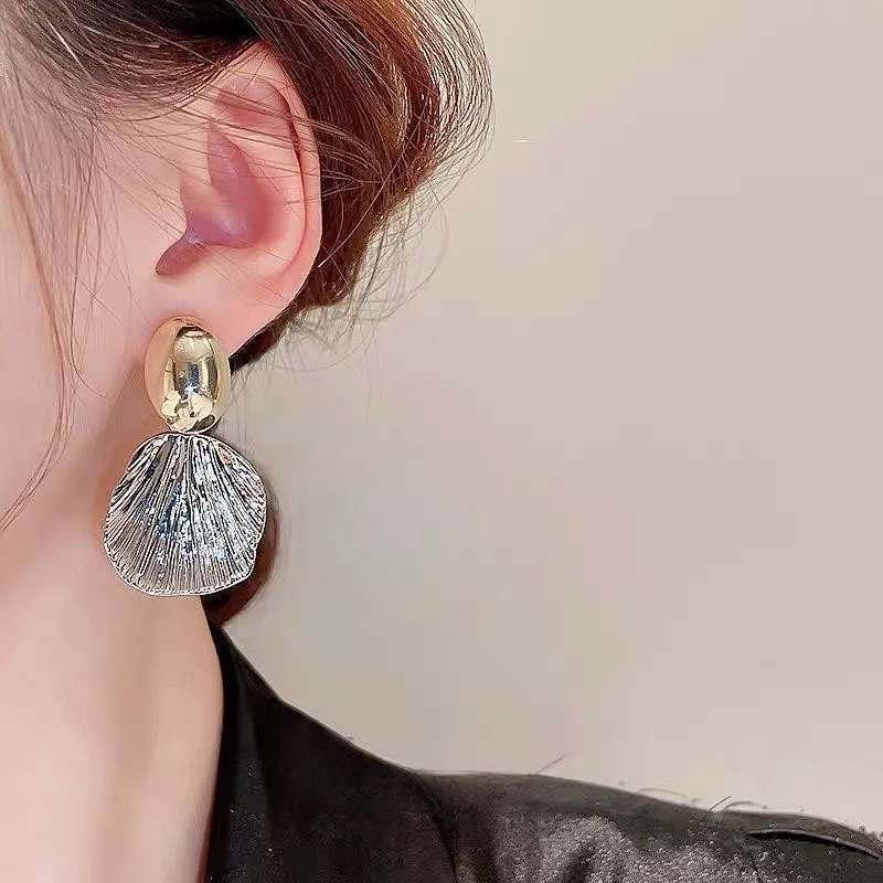 Earrings Photo 3