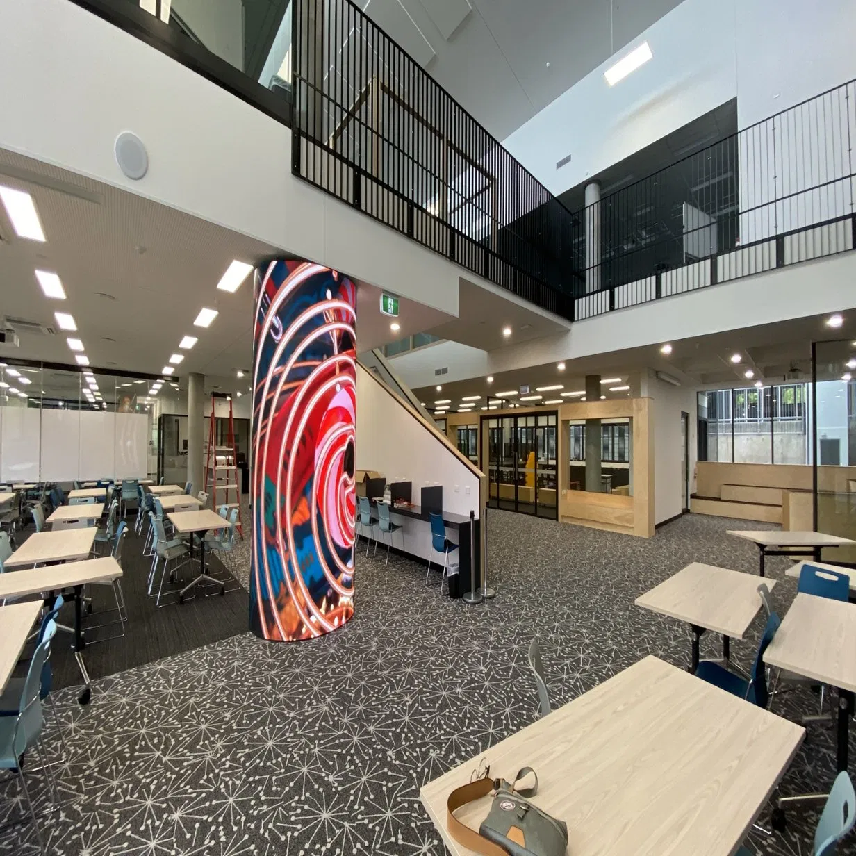 P1.86 P2 P2.5 P3 SMD Indoor LED Display Module LED Screen Panel Price LED Advertising Board LED Video Wall