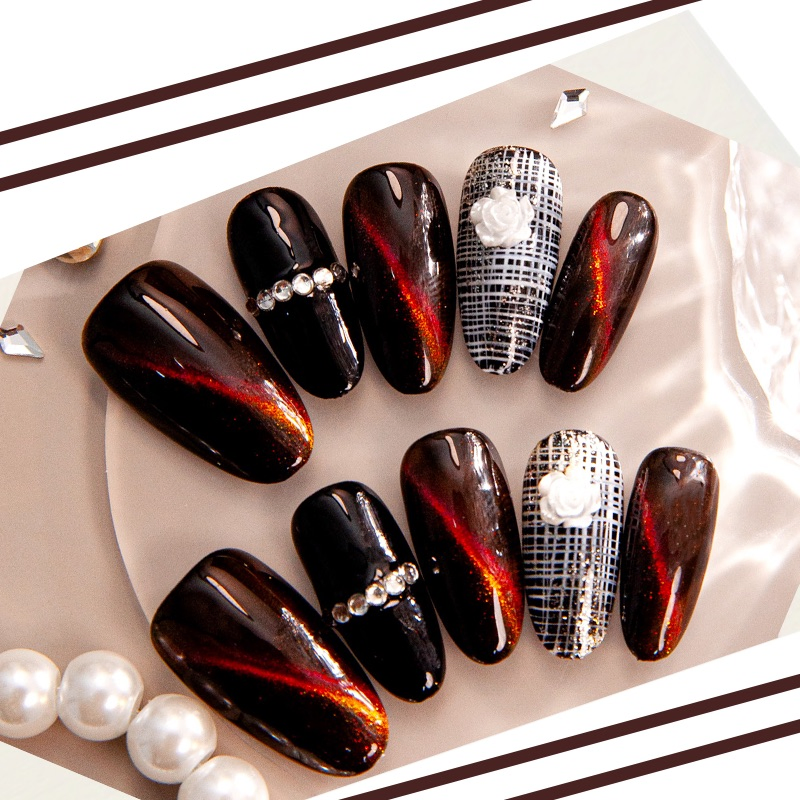 Glamorous Cat Eye Press-on Nails with Rhinestones &amp; Floral Patterns