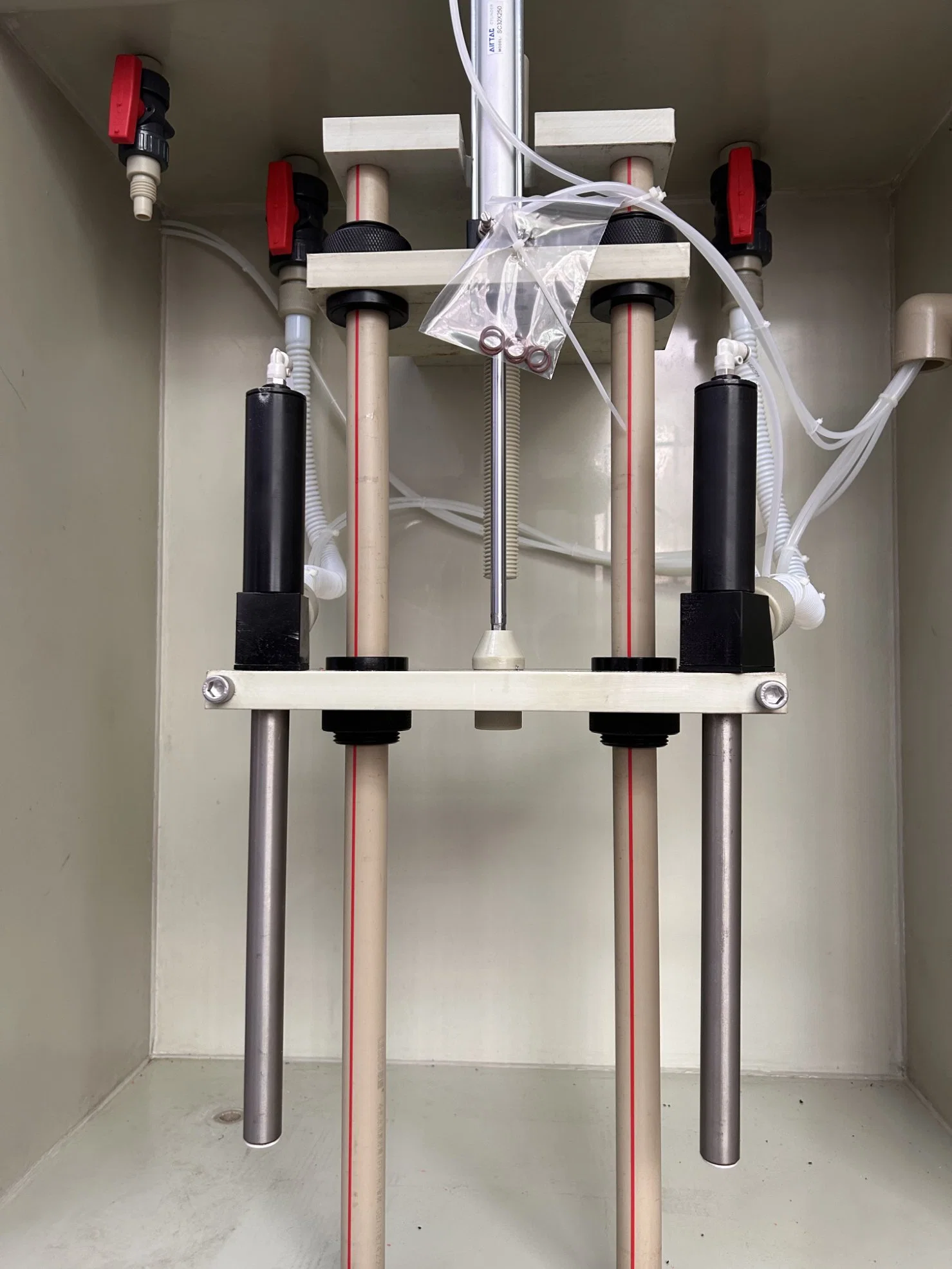 5L Liquid Fertilizer Pesticide Rust Remover Double Heads Anti-Corrosive Liquid Filling Machine