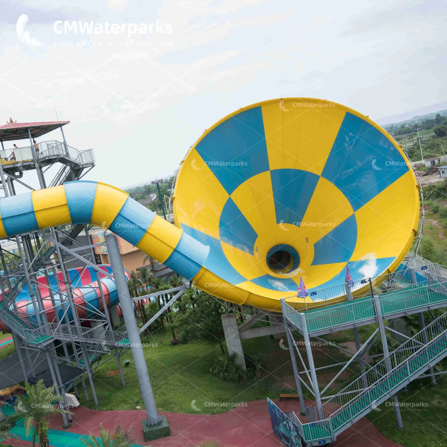Outdoor Fiberglass Water Slide for Thrilling Family Water Fun