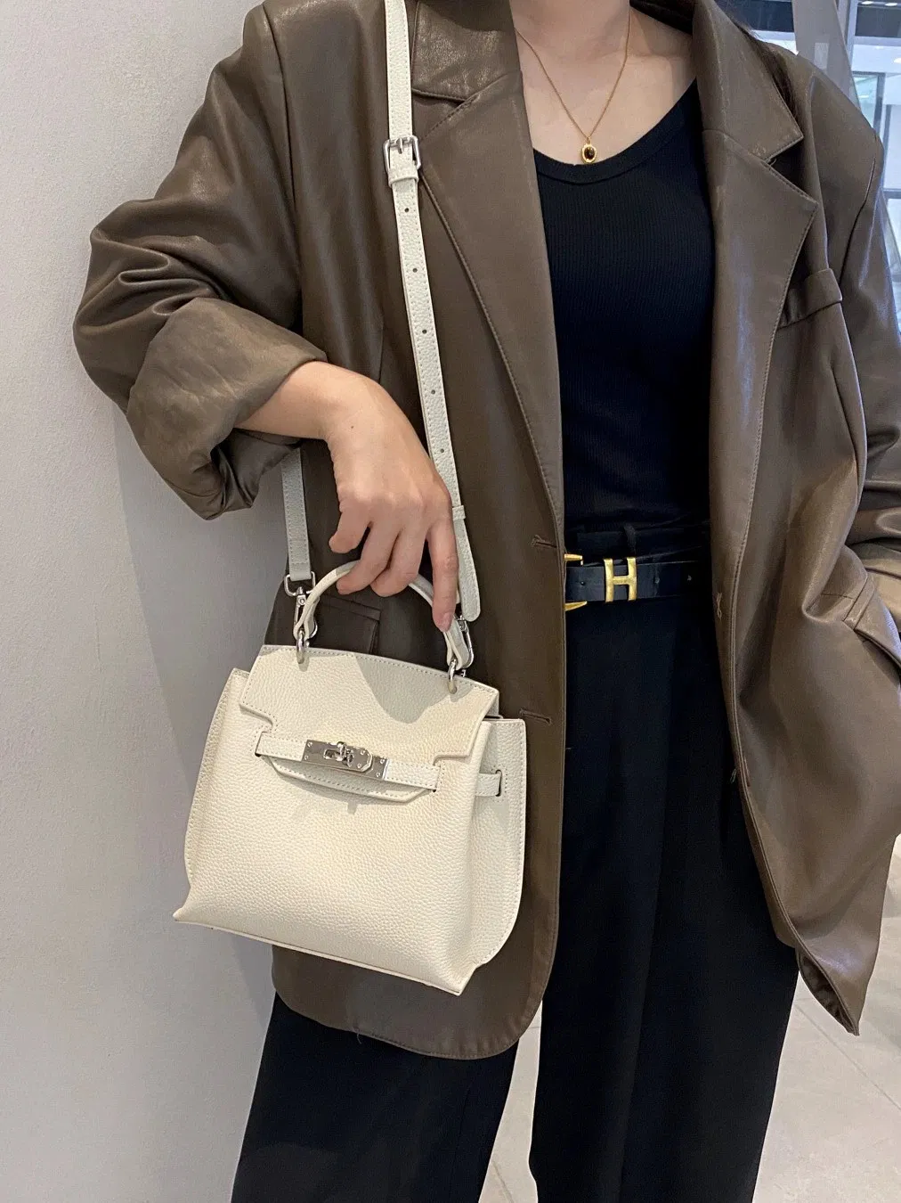 2025 New Style Women's Handbag Fashionable and Versatile Retro Top-Grain Leather Bag Shoulder Sling Leather Bag