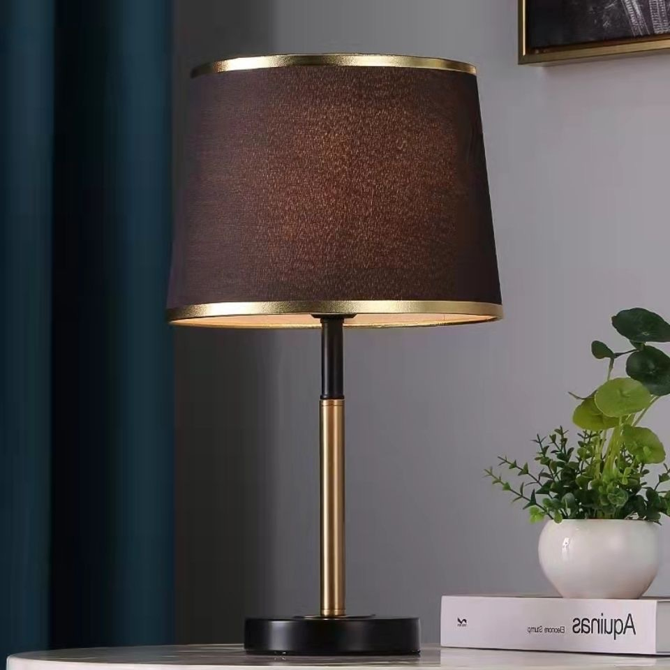 New Product Popular Luxury Minimalist Add Atmosphere Contemporary Reading Night Light Antique Decorative Desk Table Lamp