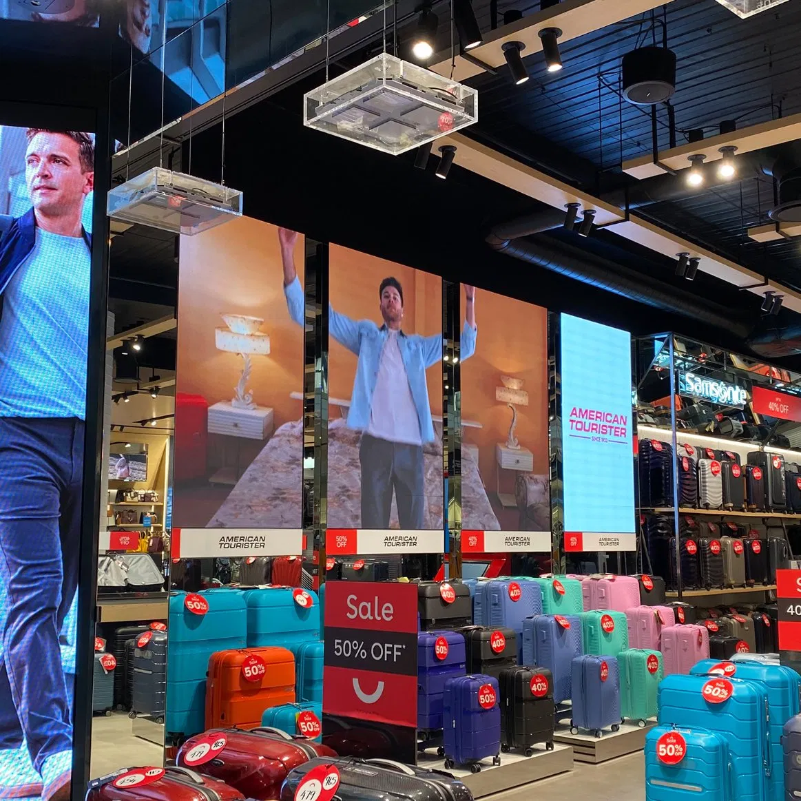 Digital Signage and LED Display Screen LED Screen Indoor Poster P2 P2.5 P3 LED Banners Video Wall Board Wholesale