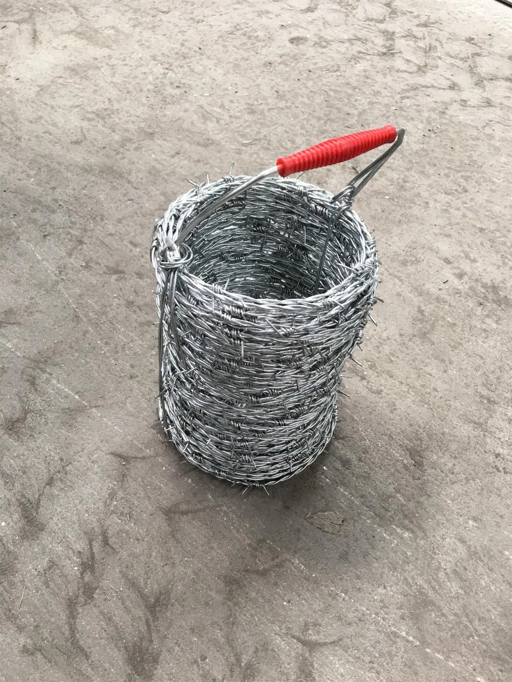 Hot Sale Galvanized or PVC Coated Barbed Wire for Fence