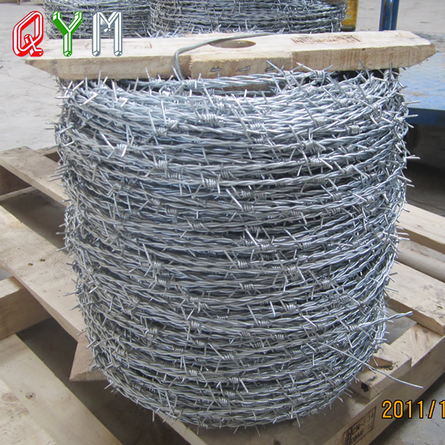 Galvanized Barb Wire Fence PVC Coated Prison Barbed Wire Mesh Fence Sale