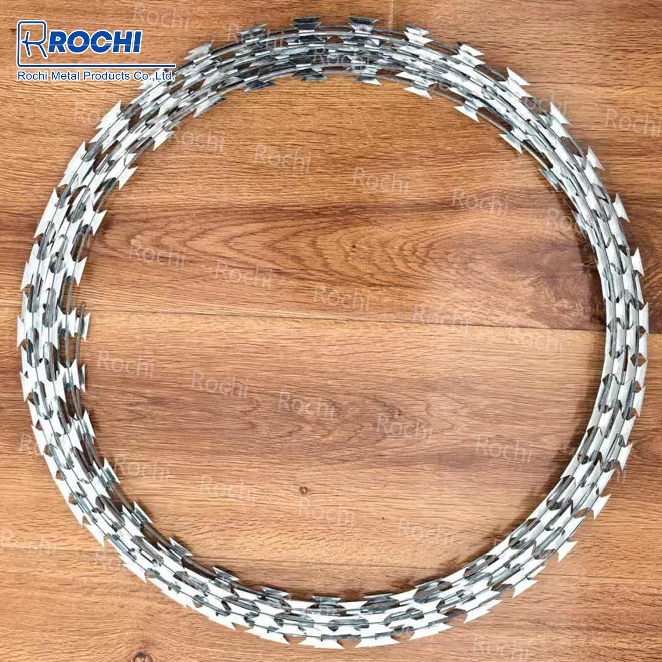 Wholesale Bto-10 16 22 28 30 Type 500mm Coil Security Protection Galvanized Razor Barbed Wire for Prison Use
