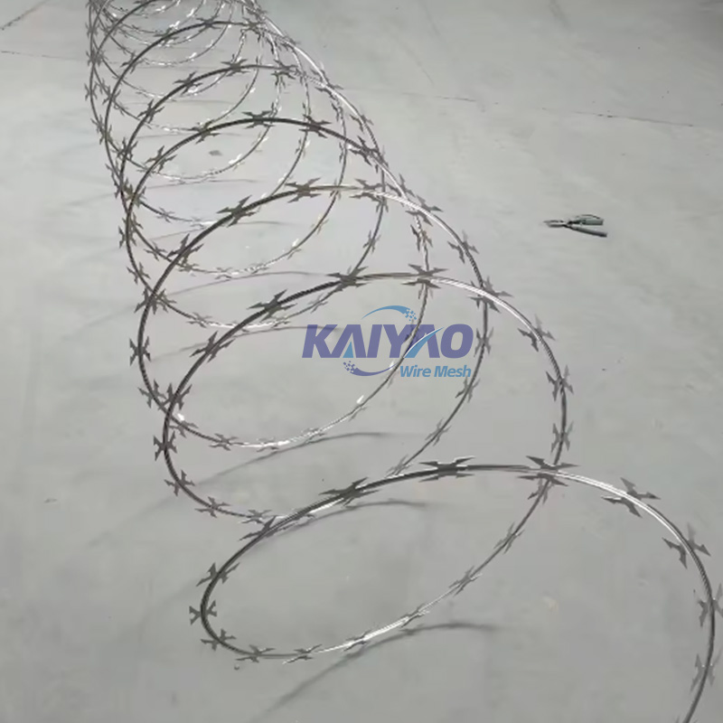 Factory Directly Supply Security Use Hot-Dipped Razor Barbed Wire for Safety