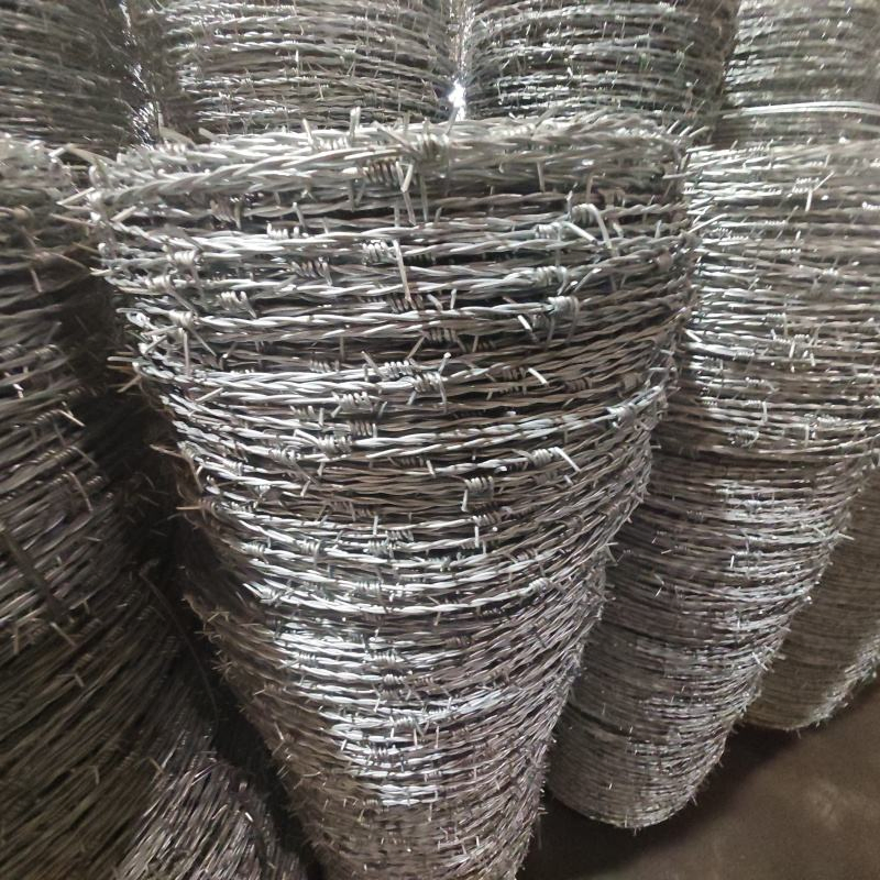 Direct Factory PVC Coated Barbed Wire for Farm &amp; Prison Safety