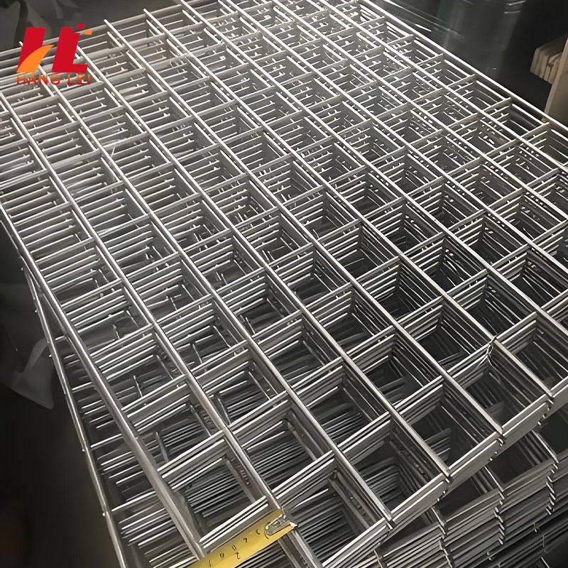 Corrosion Resistant Stainless Steel Welded Wire Mesh Panel for Ground Long Lasting Security Fences Harsh Environment Partitions and Marine Applications