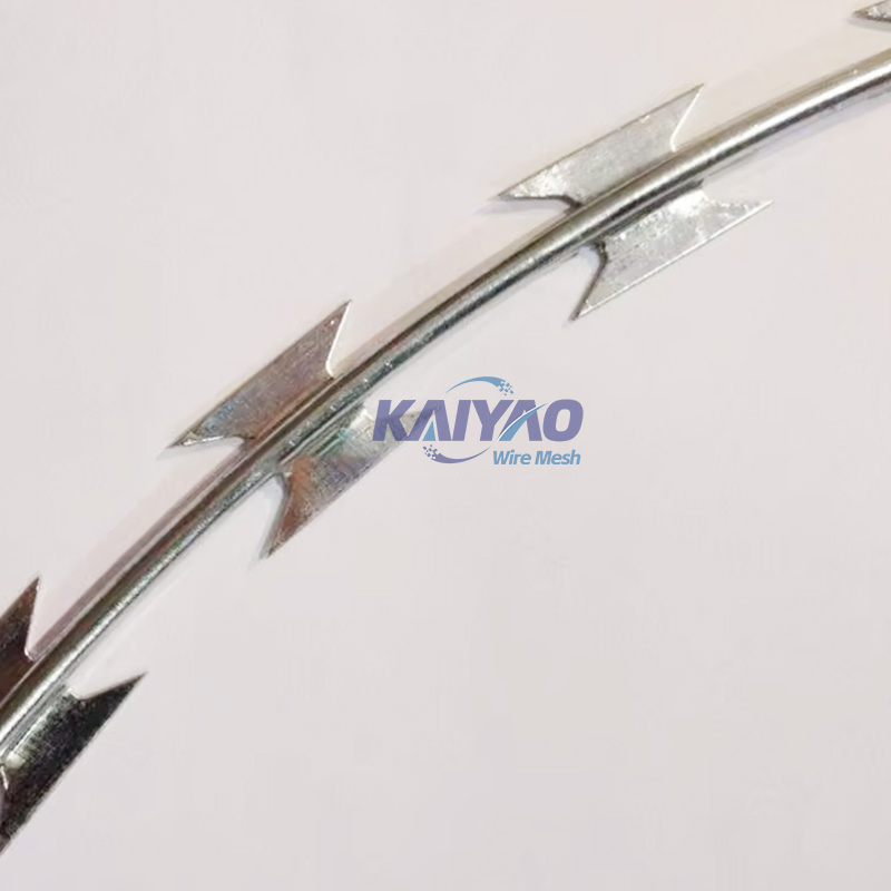Factory Directly Supply Security Use Hot-Dipped Razor Barbed Wire for Safety