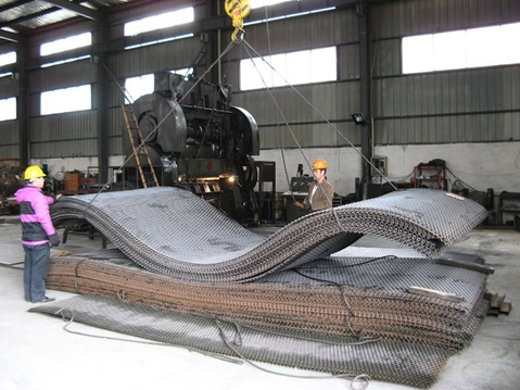 Galvanized Carbon Steel Expanded Metal Mesh / Expanded Metal Steel Walkway Grating/ Pulled Plate Expanded Wire Mesh for Walkway Zoo Fence Mesh