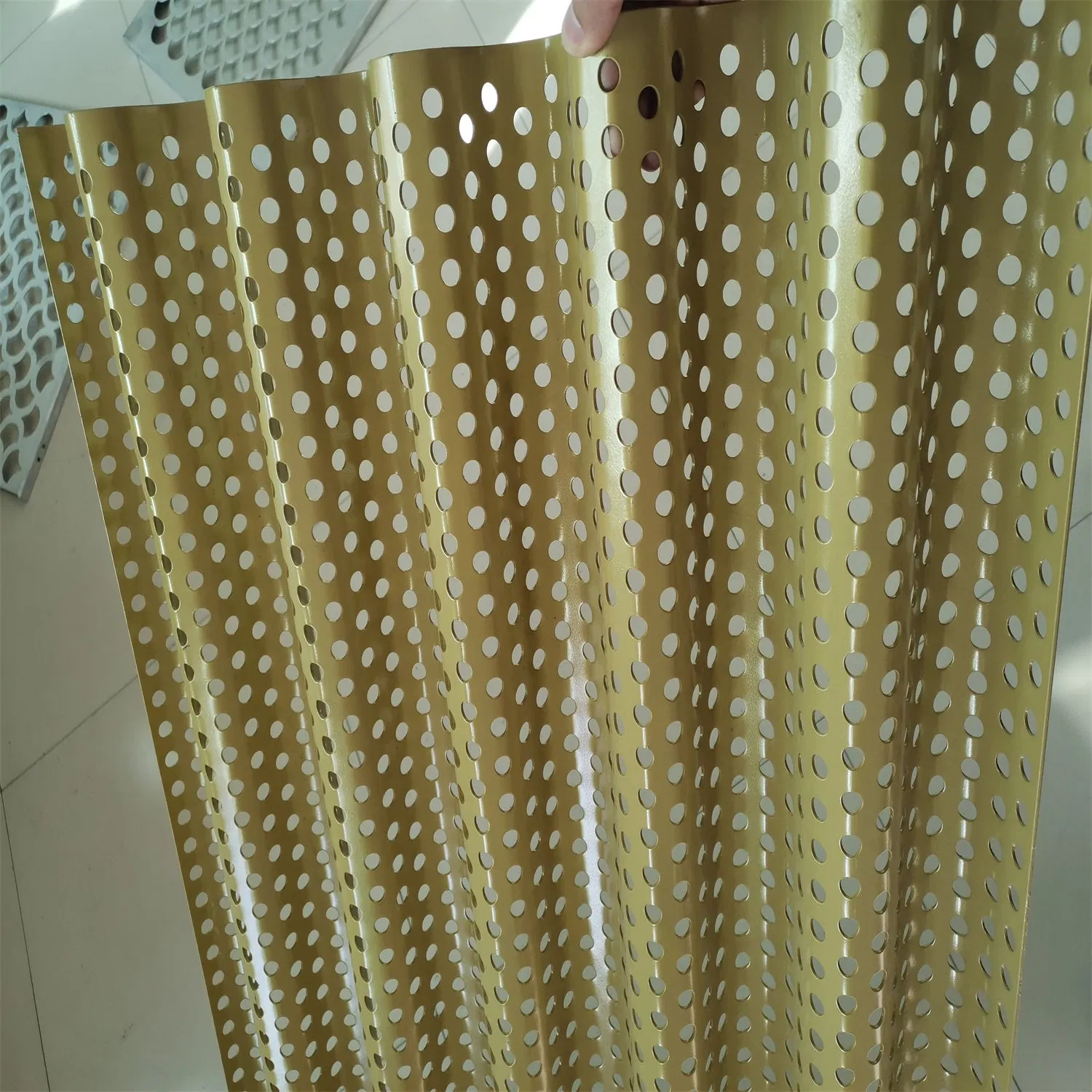 Stainless Steel/Aluminum/Galvanized Perforated Metal Mesh for Loudspeaker Box