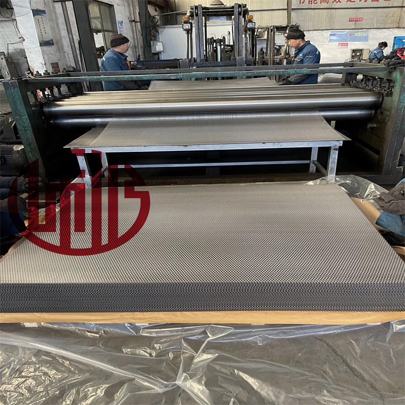 4'x8' Standard Expanded Metal Mesh for South America Markets