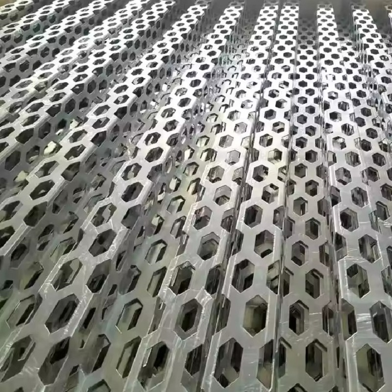 2025 Perforated Mesh Panel Punching Hole Metal Sheet Fence Stainless Steel Perforated Mesh for Decoration and Sound Barrier