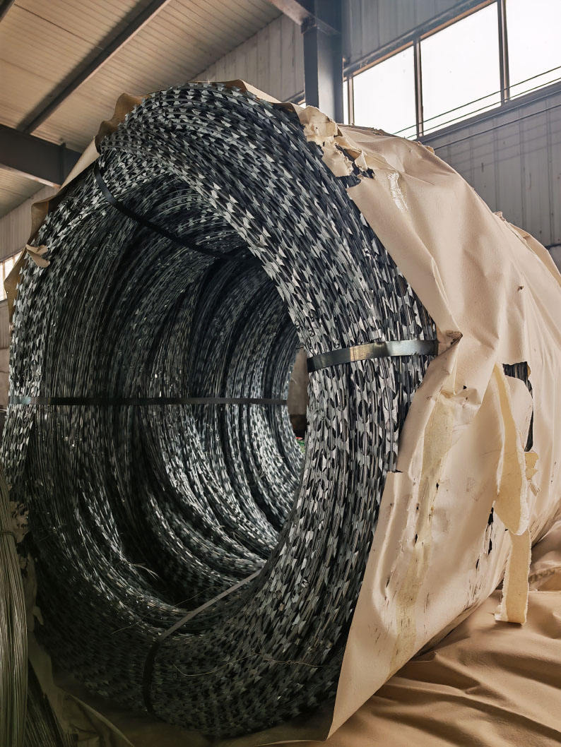 Double Strand Razor Blade Barbed Wire Security Fencing Razor Barbed Wire